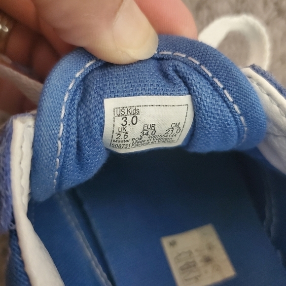 VANS Old Skool Checkerboard Blue/White Sneakers Sz 3 - Picture 8 of 8